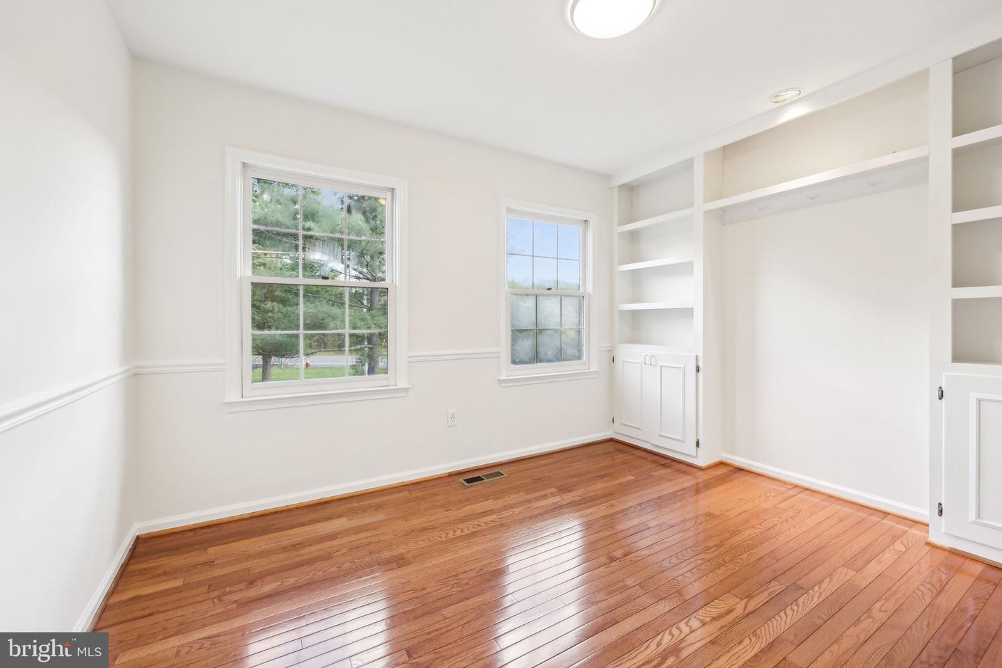 1316 SHAKER WOODS RD, HERNDON, Virginia 20170, 5 Bedrooms Bedrooms, ,4 BathroomsBathrooms,Residential,For sale,1316 SHAKER WOODS RD,VAFX2233168 MLS # VAFX2233168