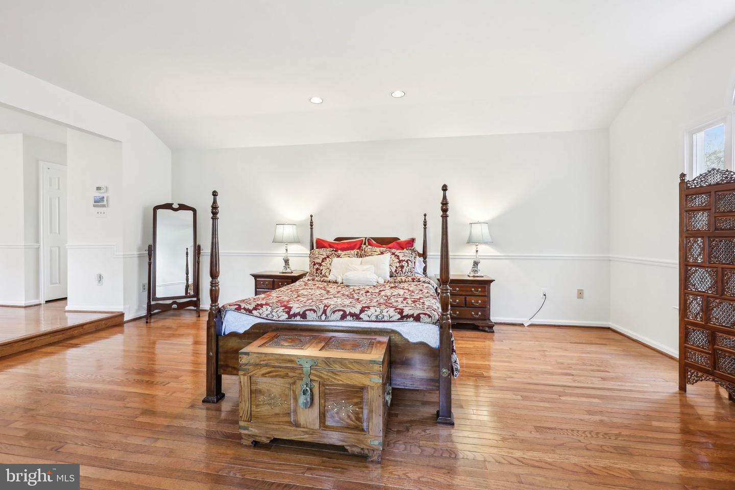 1316 SHAKER WOODS RD, HERNDON, Virginia 20170, 5 Bedrooms Bedrooms, ,4 BathroomsBathrooms,Residential,For sale,1316 SHAKER WOODS RD,VAFX2233168 MLS # VAFX2233168