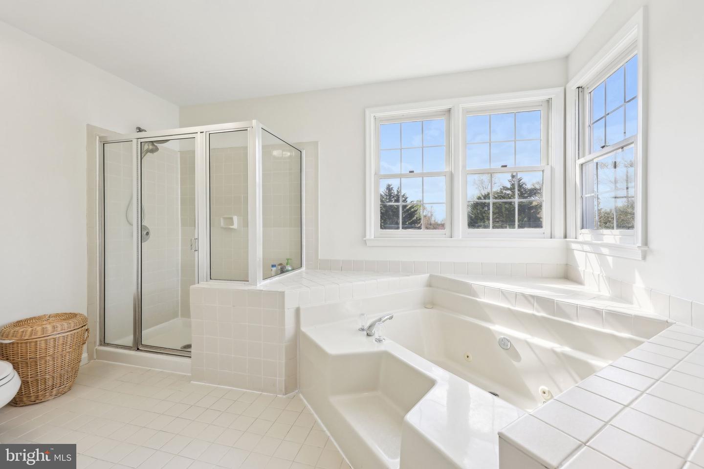 1316 SHAKER WOODS RD, HERNDON, Virginia 20170, 5 Bedrooms Bedrooms, ,4 BathroomsBathrooms,Residential,For sale,1316 SHAKER WOODS RD,VAFX2233168 MLS # VAFX2233168