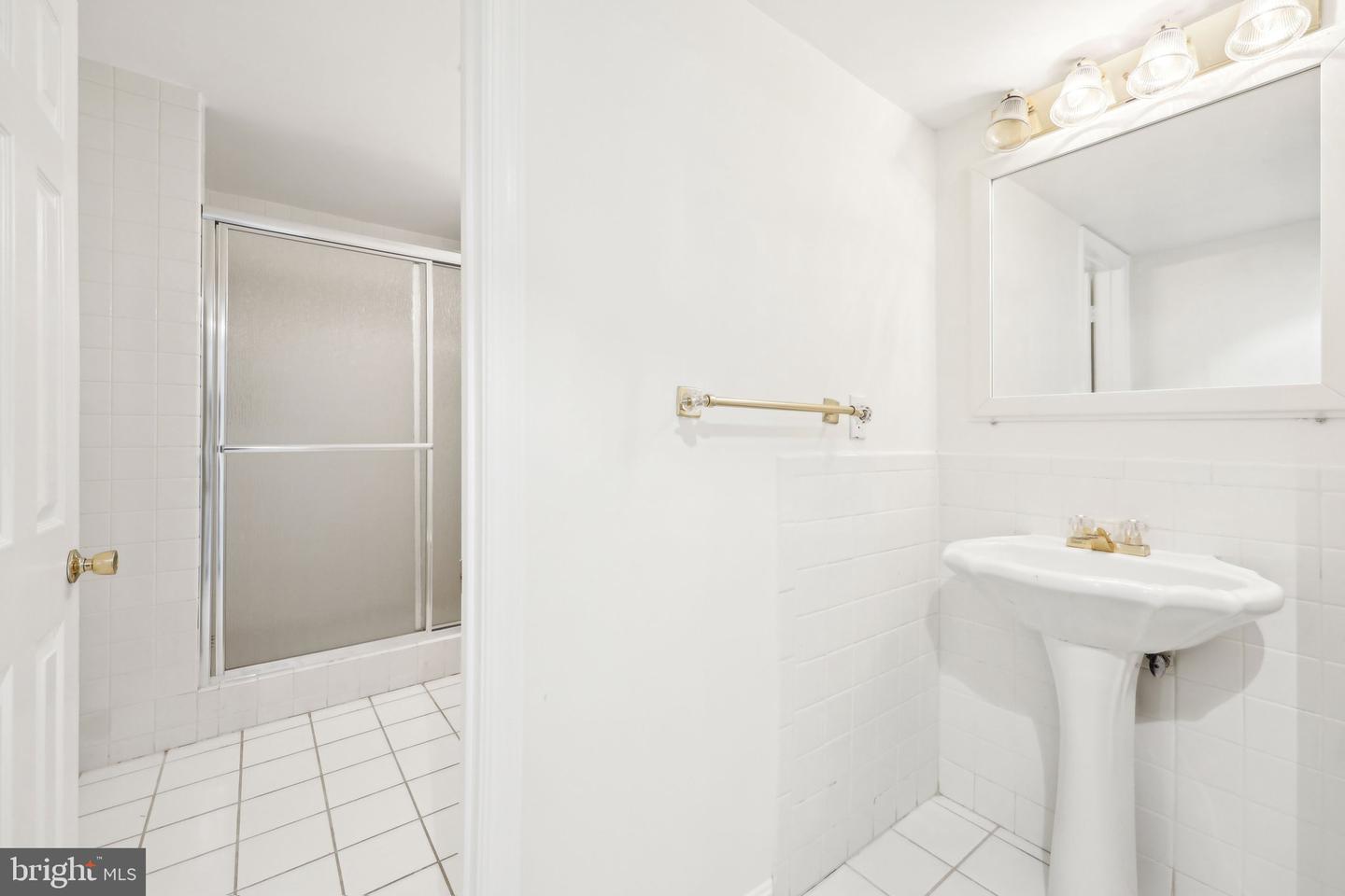 1316 SHAKER WOODS RD, HERNDON, Virginia 20170, 5 Bedrooms Bedrooms, ,4 BathroomsBathrooms,Residential,For sale,1316 SHAKER WOODS RD,VAFX2233168 MLS # VAFX2233168