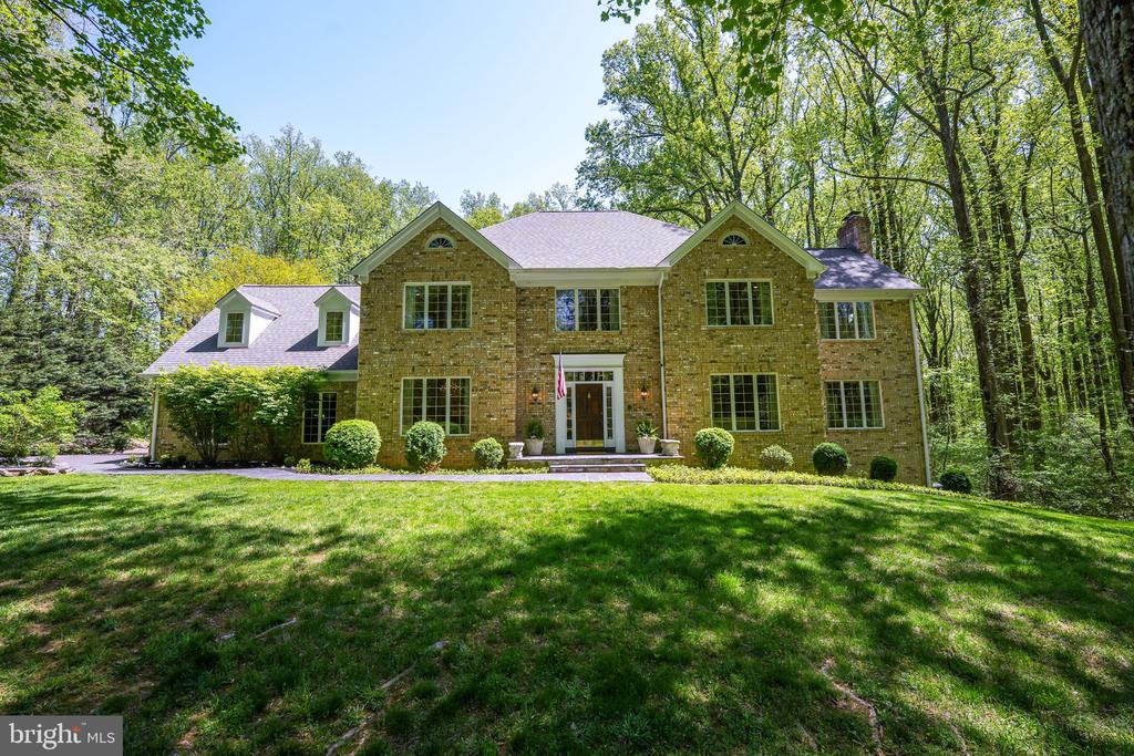 6613 PLANTATION LN, WARRENTON, Virginia, 6 Bedrooms Bedrooms, ,4 BathroomsBathrooms,Residential,6613 PLANTATION LN,VAFQ2016374 MLS # VAFQ2016374