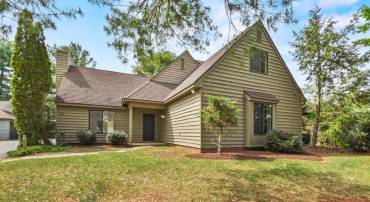 1132 AMBER RIDGE RD, CHARLOTTESVILLE, Virginia 22901, 4 Bedrooms Bedrooms, ,2 BathroomsBathrooms,Residential,1132 AMBER RIDGE RD,VAAB2000954 MLS # VAAB2000954