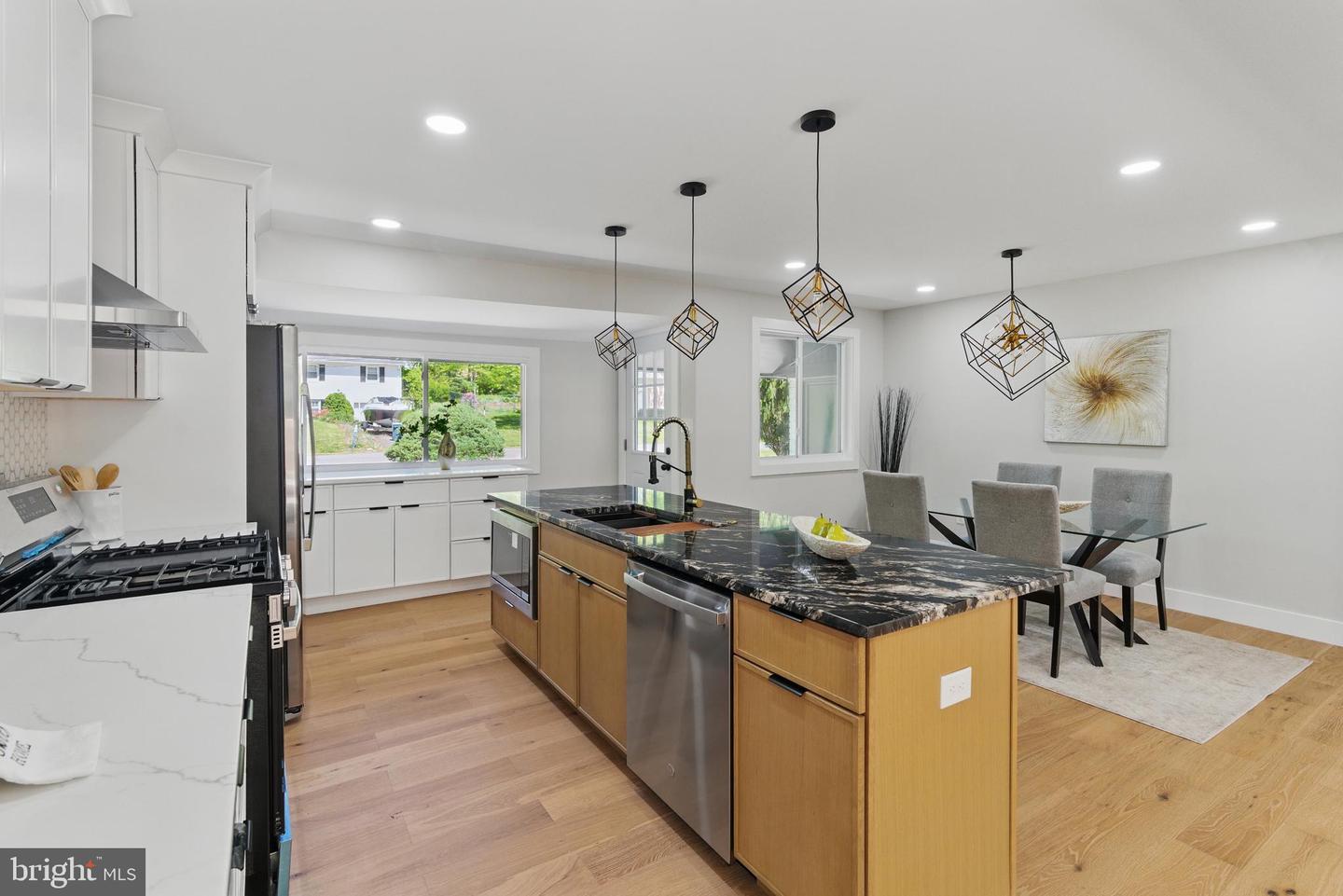 4838 RANDOLPH DR, ANNANDALE, Virginia 22003, 4 Bedrooms Bedrooms, ,3 BathroomsBathrooms,Residential,For sale,4838 RANDOLPH DR,VAFX2233778 MLS # VAFX2233778