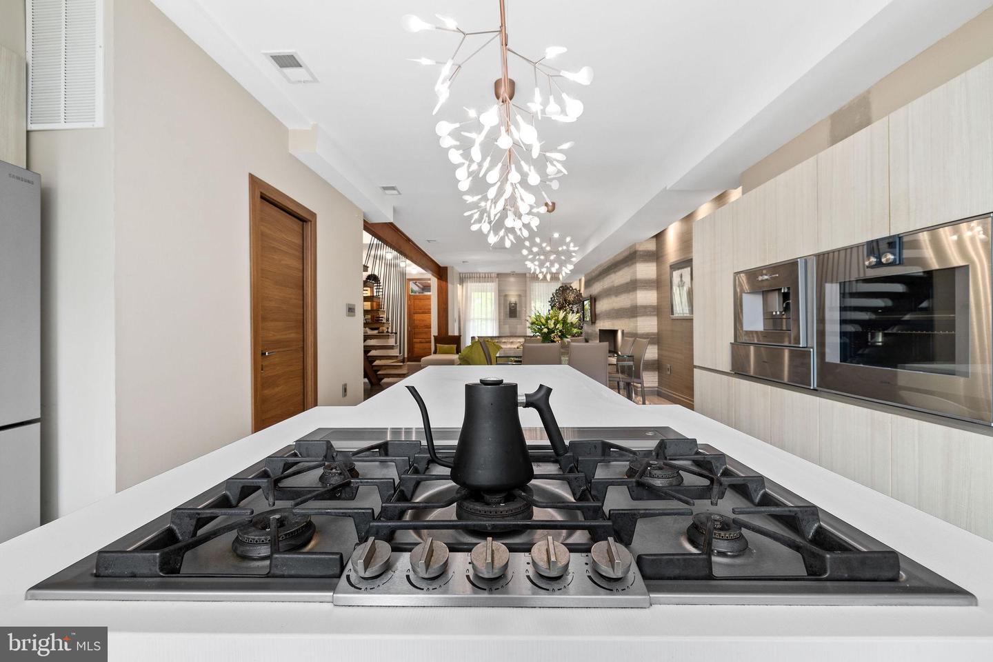 1227 S ST NW, WASHINGTON, District Of Columbia 20009, 2 Bedrooms Bedrooms, ,2 BathroomsBathrooms,Residential,For sale,1227 S ST NW,DCDC2195334 MLS # DCDC2195334