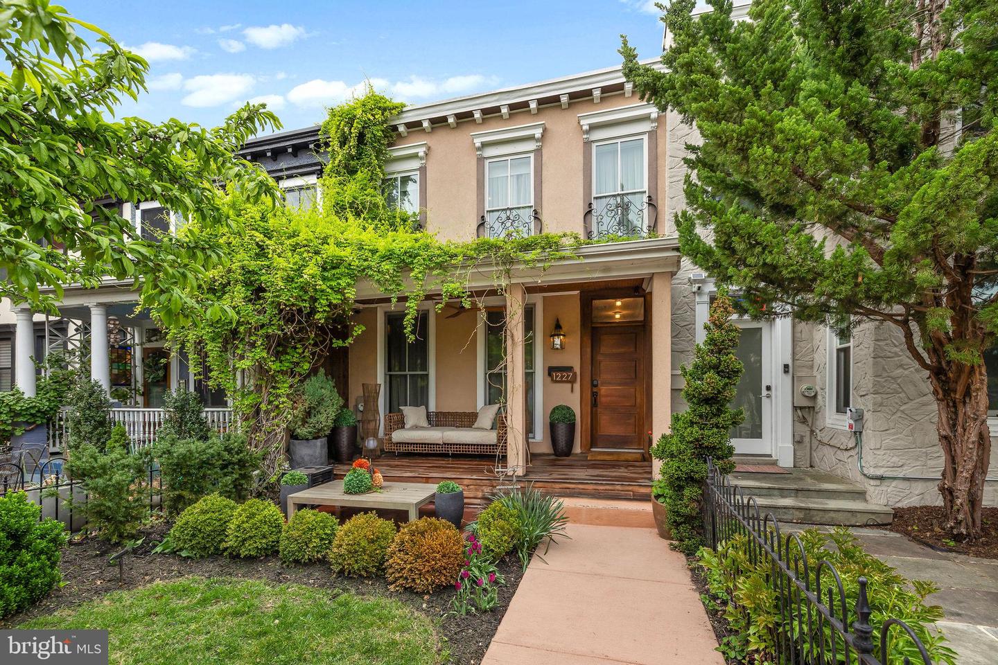 1227 S ST NW, WASHINGTON, District Of Columbia 20009, 2 Bedrooms Bedrooms, ,2 BathroomsBathrooms,Residential,For sale,1227 S ST NW,DCDC2195334 MLS # DCDC2195334