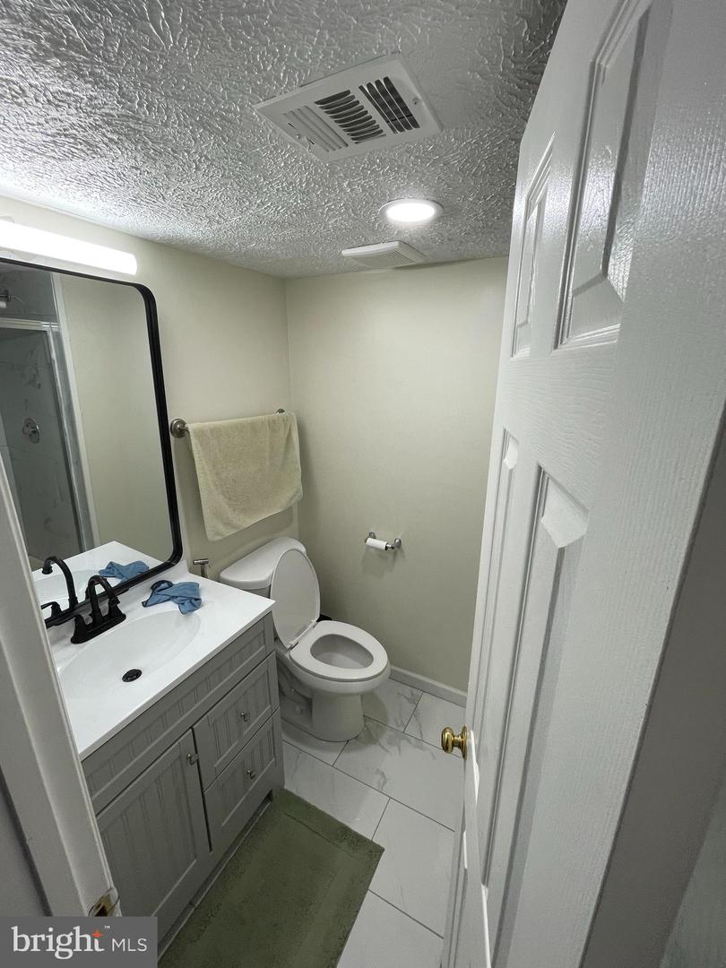 3371 YOST LN #C-202, DUMFRIES, Virginia 22026, 2 Bedrooms Bedrooms, ,2 BathroomsBathrooms,Residential,For sale,3371 YOST LN #C-202,VAPW2091930 MLS # VAPW2091930