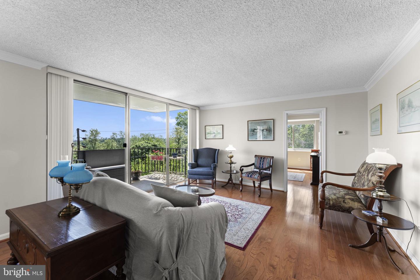 1515 S ARLINGTON RIDGE RD #402, ARLINGTON, Virginia 22202, 2 Bedrooms Bedrooms, ,2 BathroomsBathrooms,Residential,For sale,1515 S ARLINGTON RIDGE RD #402,VAAR2055980 MLS # VAAR2055980
