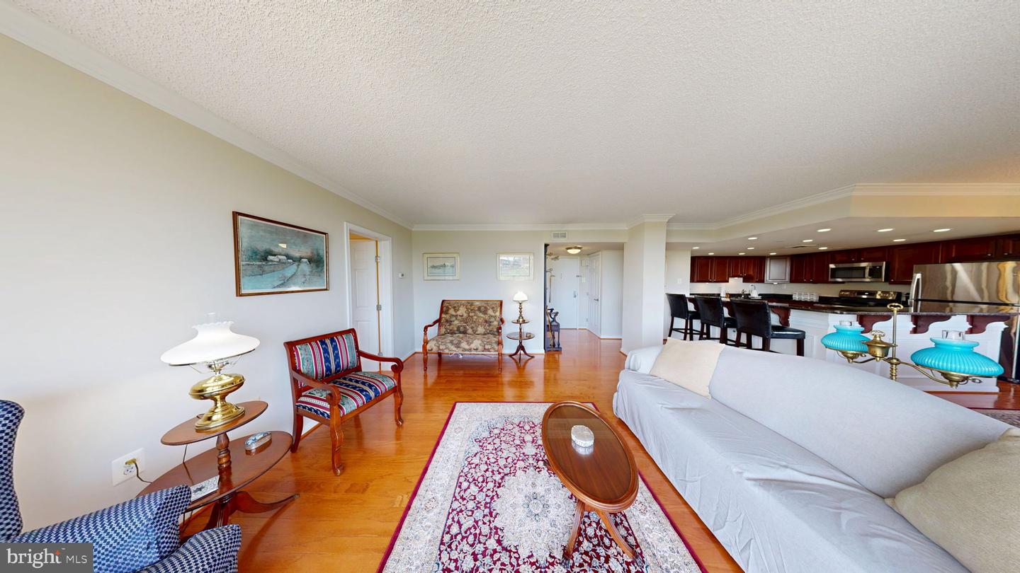 1515 S ARLINGTON RIDGE RD #402, ARLINGTON, Virginia 22202, 2 Bedrooms Bedrooms, ,2 BathroomsBathrooms,Residential,For sale,1515 S ARLINGTON RIDGE RD #402,VAAR2055980 MLS # VAAR2055980