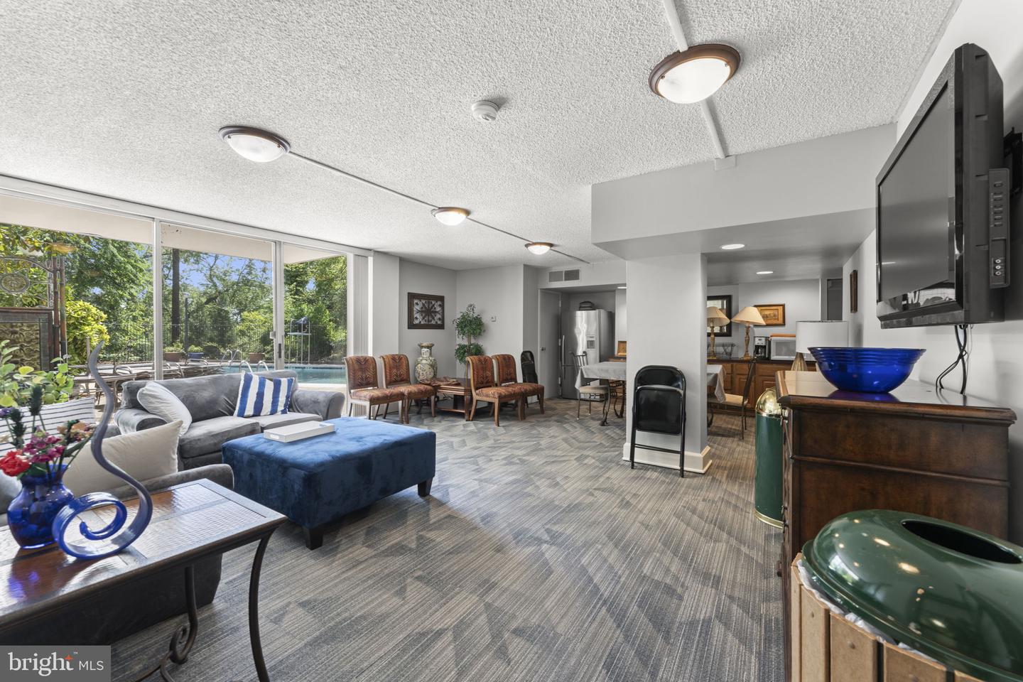1515 S ARLINGTON RIDGE RD #402, ARLINGTON, Virginia 22202, 2 Bedrooms Bedrooms, ,2 BathroomsBathrooms,Residential,For sale,1515 S ARLINGTON RIDGE RD #402,VAAR2055980 MLS # VAAR2055980
