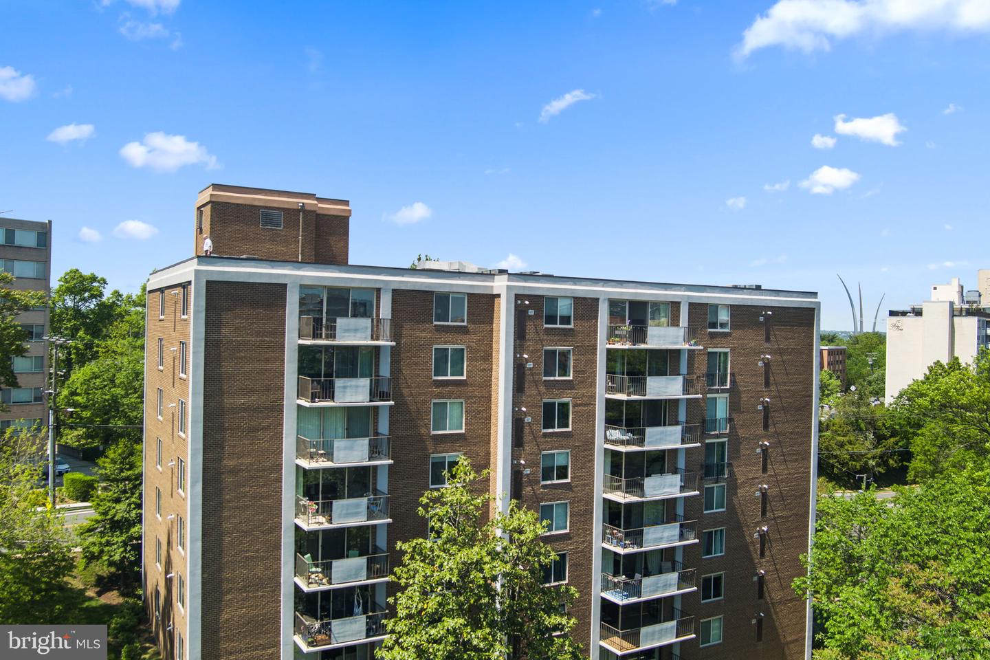 1515 S ARLINGTON RIDGE RD #402, ARLINGTON, Virginia 22202, 2 Bedrooms Bedrooms, ,2 BathroomsBathrooms,Residential,For sale,1515 S ARLINGTON RIDGE RD #402,VAAR2055980 MLS # VAAR2055980