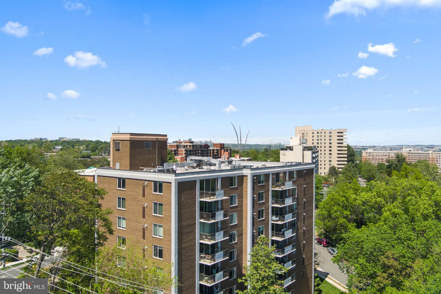 1515 S ARLINGTON RIDGE RD #402, ARLINGTON, Virginia 22202, 2 Bedrooms Bedrooms, ,2 BathroomsBathrooms,Residential,For sale,1515 S ARLINGTON RIDGE RD #402,VAAR2055980 MLS # VAAR2055980
