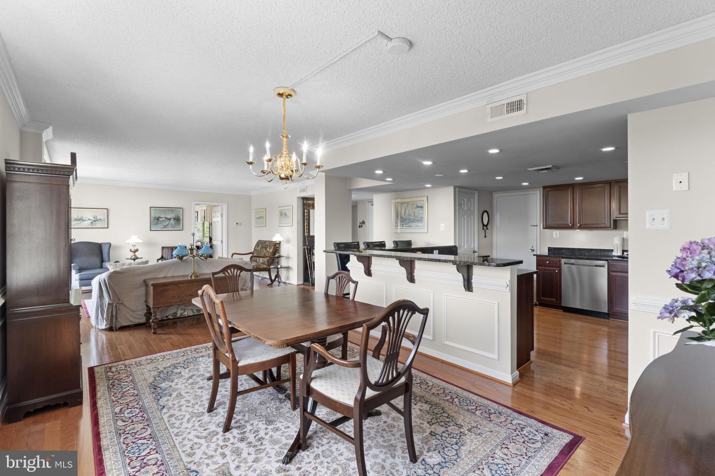 1515 S ARLINGTON RIDGE RD #402, ARLINGTON, Virginia 22202, 2 Bedrooms Bedrooms, ,2 BathroomsBathrooms,Residential,For sale,1515 S ARLINGTON RIDGE RD #402,VAAR2055980 MLS # VAAR2055980