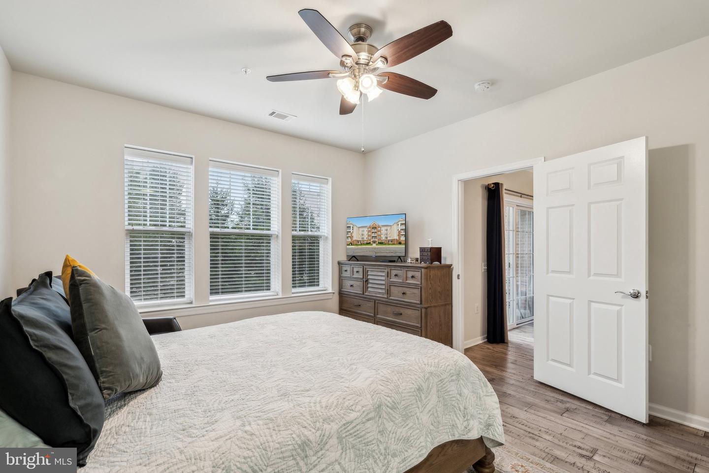 20515 LITTLE CREEK TER #101, ASHBURN, Virginia 20147, 2 Bedrooms Bedrooms, ,2 BathroomsBathrooms,Residential,For sale,20515 LITTLE CREEK TER #101,VALO2093834 MLS # VALO2093834