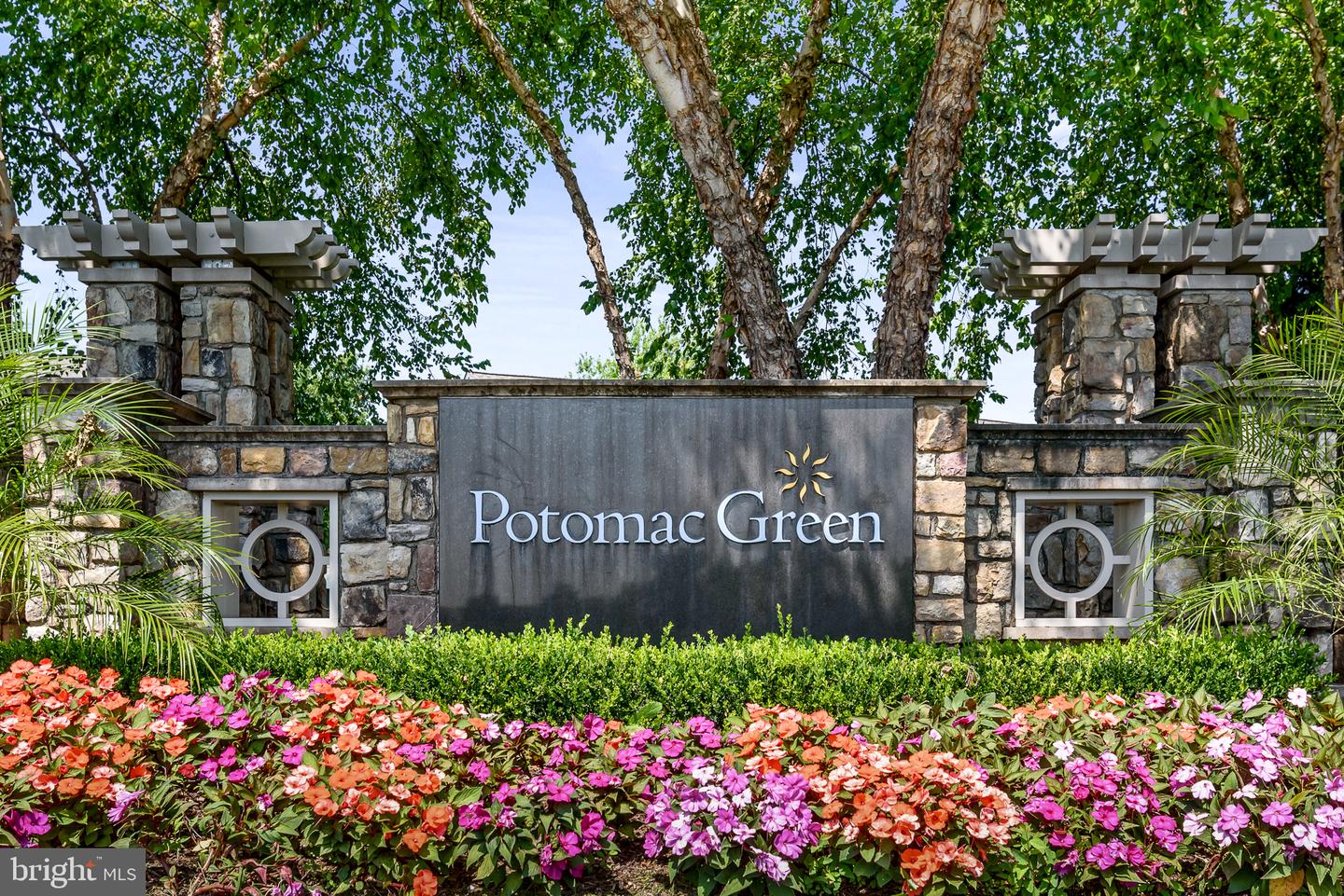 20515 LITTLE CREEK TER #101, ASHBURN, Virginia 20147, 2 Bedrooms Bedrooms, ,2 BathroomsBathrooms,Residential,For sale,20515 LITTLE CREEK TER #101,VALO2093834 MLS # VALO2093834