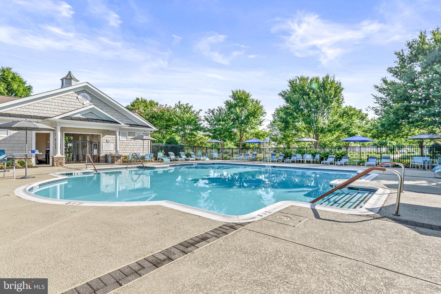 20515 LITTLE CREEK TER #101, ASHBURN, Virginia 20147, 2 Bedrooms Bedrooms, ,2 BathroomsBathrooms,Residential,For sale,20515 LITTLE CREEK TER #101,VALO2093834 MLS # VALO2093834