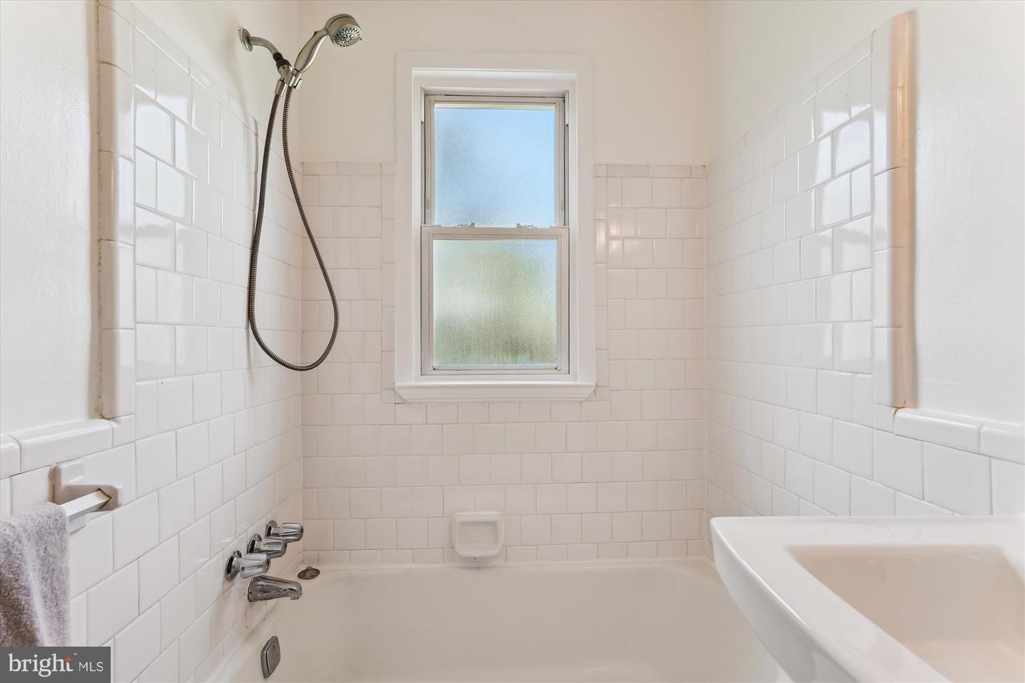 4004 BEECHER ST NW #304, WASHINGTON, District Of Columbia 20007, 1 Bedroom Bedrooms, ,1 BathroomBathrooms,Residential,For sale,4004 BEECHER ST NW #304,DCDC2195202 MLS # DCDC2195202