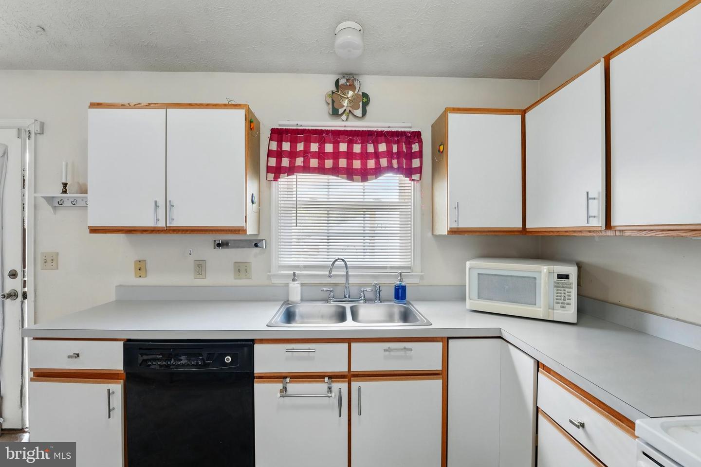6775 RUGBY PL, BEALETON, Virginia 22712, 3 Bedrooms Bedrooms, ,2 BathroomsBathrooms,Residential,For sale,6775 RUGBY PL,VAFQ2016226 MLS # VAFQ2016226