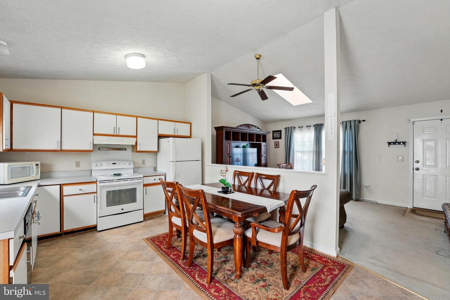 6775 RUGBY PL, BEALETON, Virginia 22712, 3 Bedrooms Bedrooms, ,2 BathroomsBathrooms,Residential,For sale,6775 RUGBY PL,VAFQ2016226 MLS # VAFQ2016226