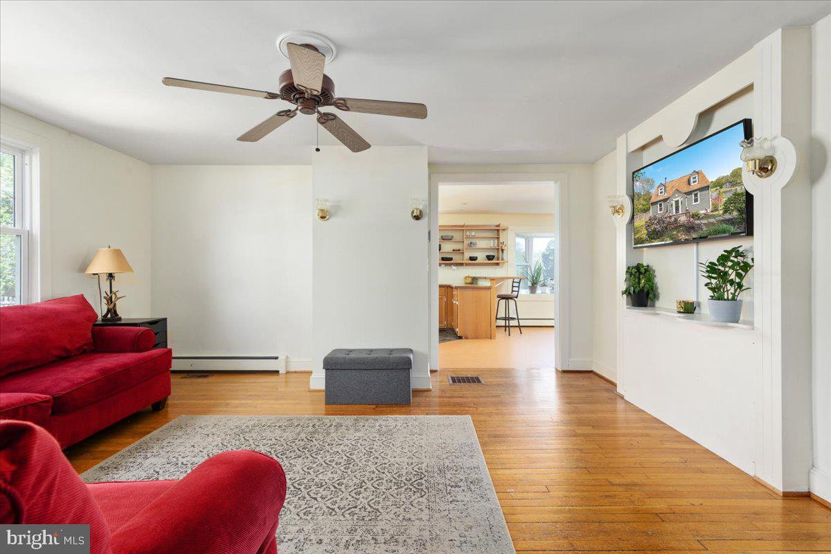 4502 MORRISVILLE RD, BEALETON, Virginia 22712, 5 Bedrooms Bedrooms, ,2 BathroomsBathrooms,Residential,For sale,4502 MORRISVILLE RD,VAFQ2016230 MLS # VAFQ2016230