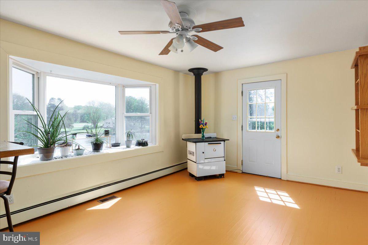 4502 MORRISVILLE RD, BEALETON, Virginia 22712, 5 Bedrooms Bedrooms, ,2 BathroomsBathrooms,Residential,For sale,4502 MORRISVILLE RD,VAFQ2016230 MLS # VAFQ2016230