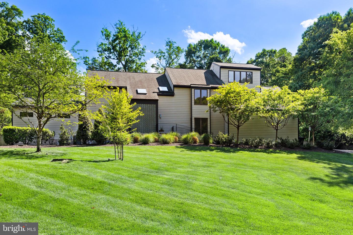 3 WELWYN PL, HENRICO, Virginia 23229, 6 Bedrooms Bedrooms, ,5 BathroomsBathrooms,Residential,For sale,3 WELWYN PL,VAHN2000868 MLS # VAHN2000868