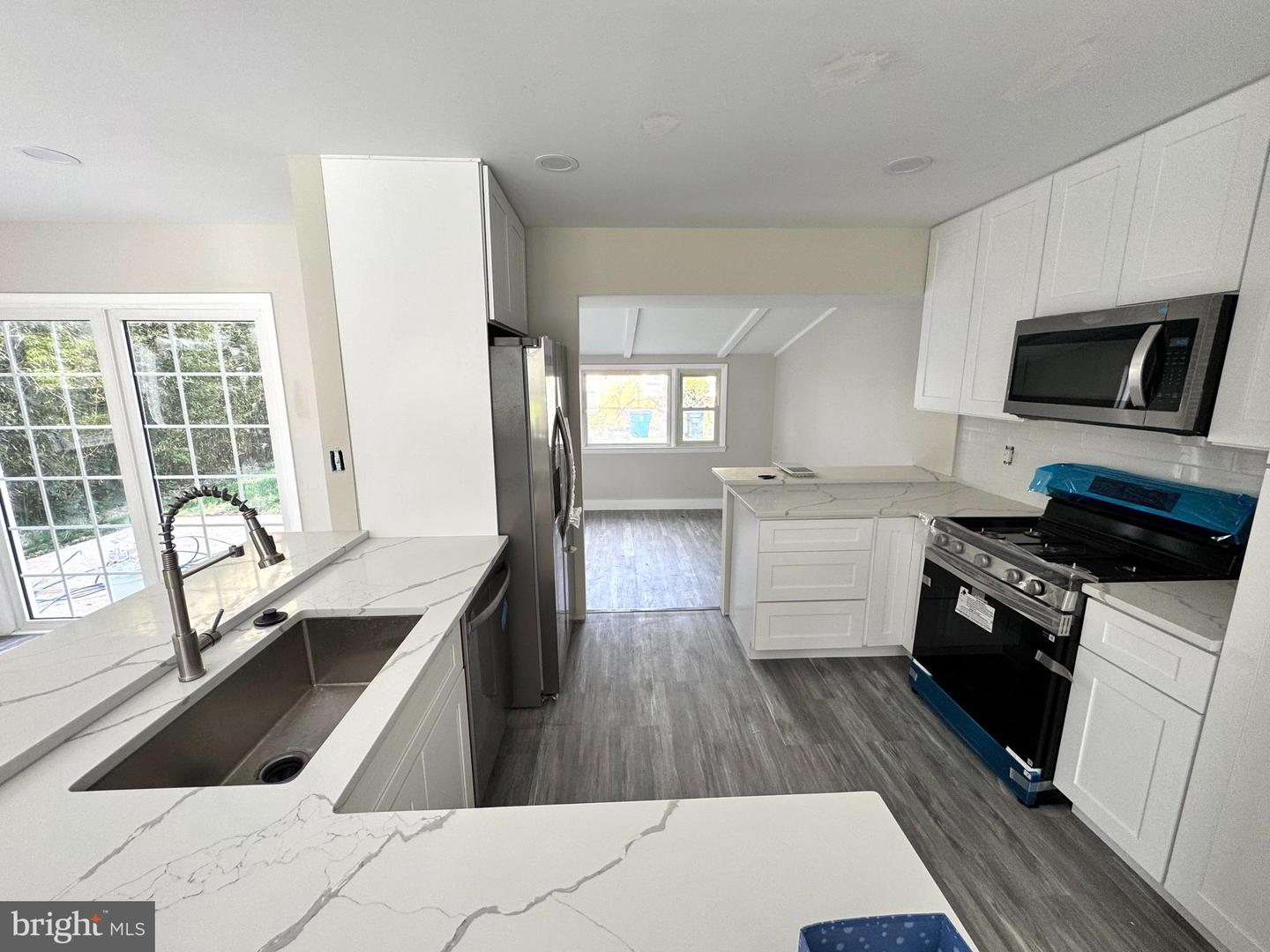 13519 CARMEL LN, CHANTILLY, Virginia 20151, 4 Bedrooms Bedrooms, ,3 BathroomsBathrooms,Residential,For sale,13519 CARMEL LN,VAFX2234012 MLS # VAFX2234012