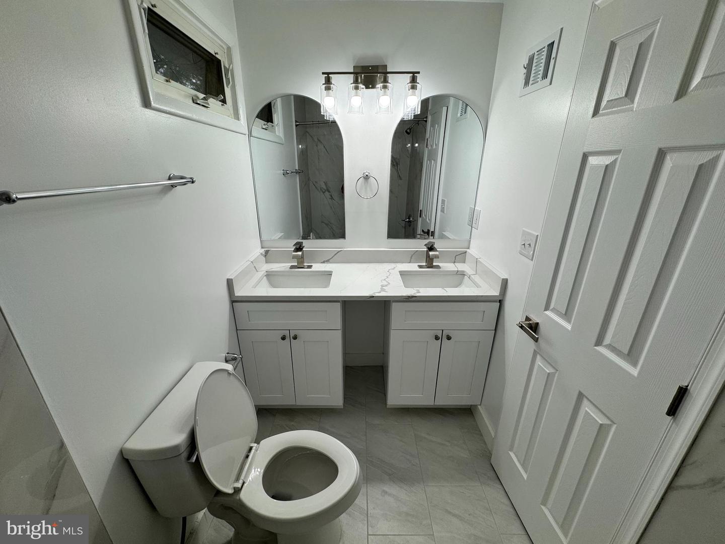 13519 CARMEL LN, CHANTILLY, Virginia 20151, 4 Bedrooms Bedrooms, ,3 BathroomsBathrooms,Residential,For sale,13519 CARMEL LN,VAFX2234012 MLS # VAFX2234012