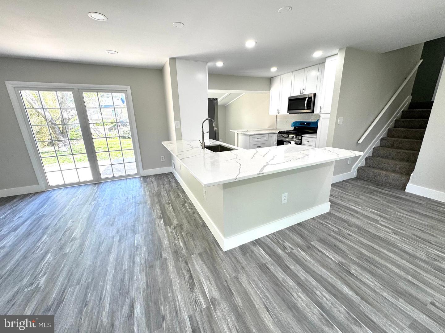13519 CARMEL LN, CHANTILLY, Virginia 20151, 4 Bedrooms Bedrooms, ,3 BathroomsBathrooms,Residential,For sale,13519 CARMEL LN,VAFX2234012 MLS # VAFX2234012