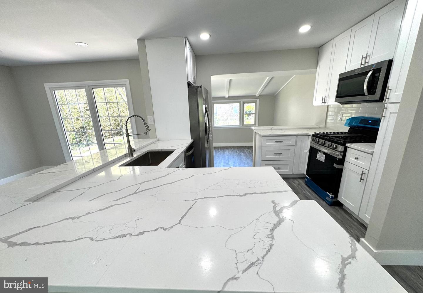 13519 CARMEL LN, CHANTILLY, Virginia 20151, 4 Bedrooms Bedrooms, ,3 BathroomsBathrooms,Residential,For sale,13519 CARMEL LN,VAFX2234012 MLS # VAFX2234012