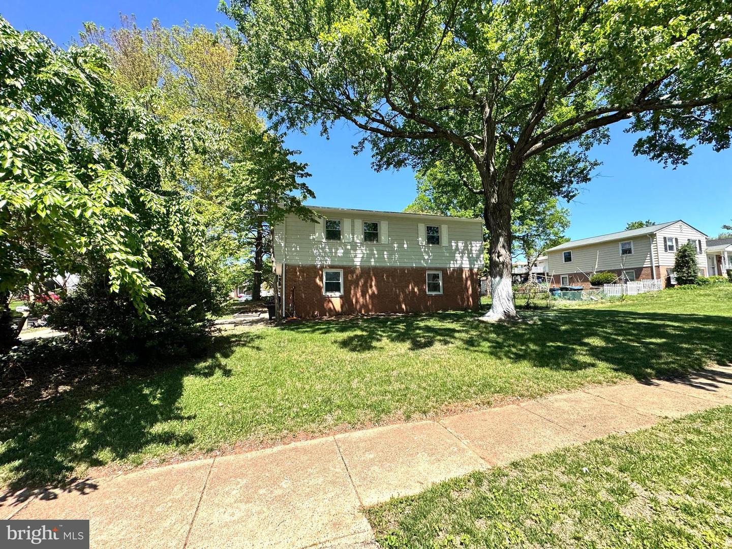 13519 CARMEL LN, CHANTILLY, Virginia 20151, 4 Bedrooms Bedrooms, ,3 BathroomsBathrooms,Residential,For sale,13519 CARMEL LN,VAFX2234012 MLS # VAFX2234012