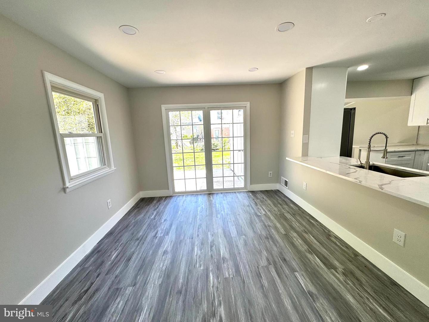 13519 CARMEL LN, CHANTILLY, Virginia 20151, 4 Bedrooms Bedrooms, ,3 BathroomsBathrooms,Residential,For sale,13519 CARMEL LN,VAFX2234012 MLS # VAFX2234012