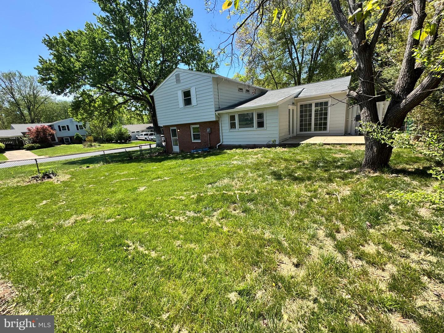13519 CARMEL LN, CHANTILLY, Virginia 20151, 4 Bedrooms Bedrooms, ,3 BathroomsBathrooms,Residential,For sale,13519 CARMEL LN,VAFX2234012 MLS # VAFX2234012