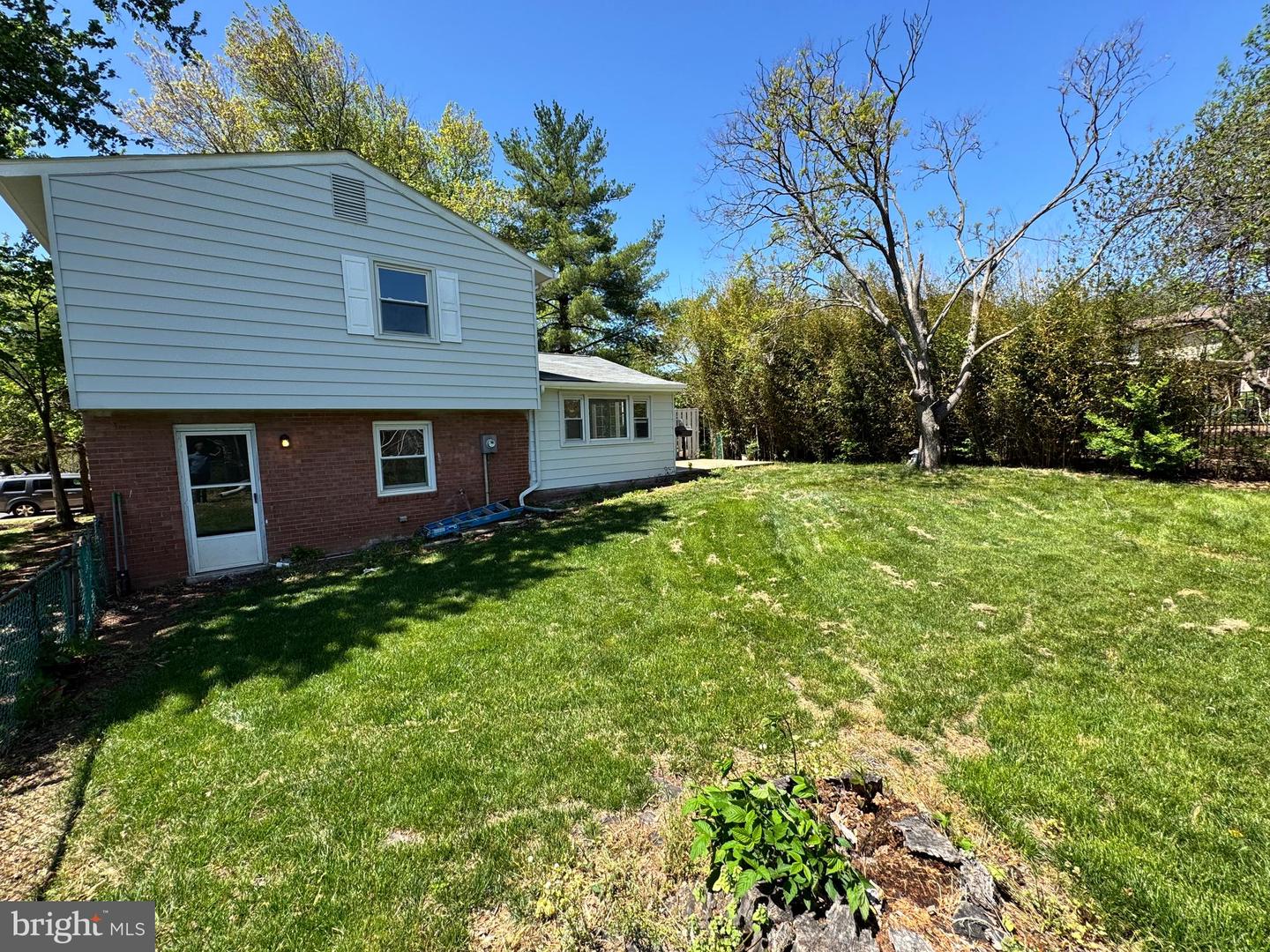 13519 CARMEL LN, CHANTILLY, Virginia 20151, 4 Bedrooms Bedrooms, ,3 BathroomsBathrooms,Residential,For sale,13519 CARMEL LN,VAFX2234012 MLS # VAFX2234012