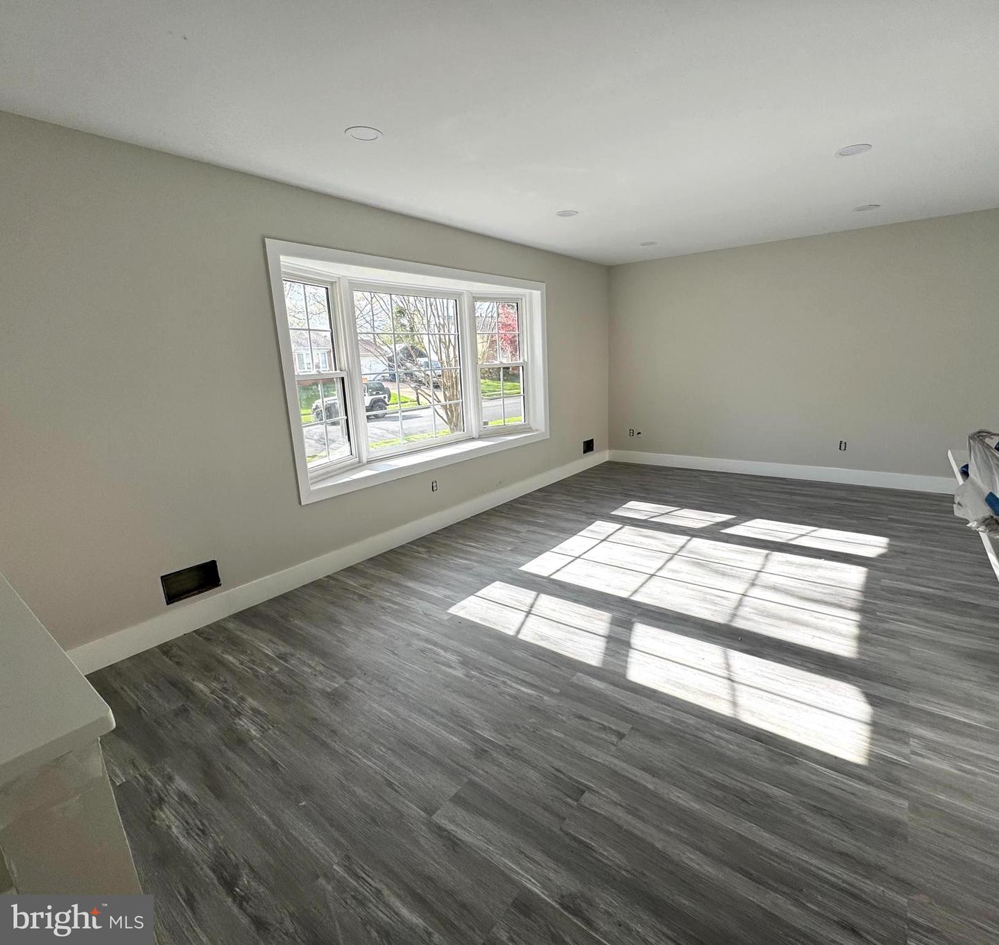 13519 CARMEL LN, CHANTILLY, Virginia 20151, 4 Bedrooms Bedrooms, ,3 BathroomsBathrooms,Residential,For sale,13519 CARMEL LN,VAFX2234012 MLS # VAFX2234012