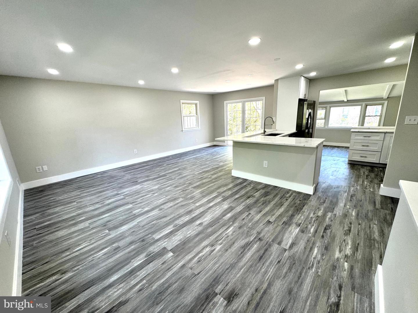 13519 CARMEL LN, CHANTILLY, Virginia 20151, 4 Bedrooms Bedrooms, ,3 BathroomsBathrooms,Residential,For sale,13519 CARMEL LN,VAFX2234012 MLS # VAFX2234012