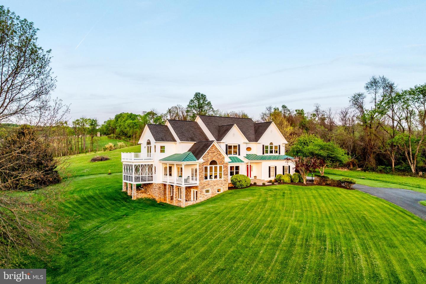 15870 OLD WATERFORD RD, PAEONIAN SPRINGS, Virginia 20129, 5 Bedrooms Bedrooms, ,4 BathroomsBathrooms,Residential,For sale,15870 OLD WATERFORD RD,VALO2093962 MLS # VALO2093962