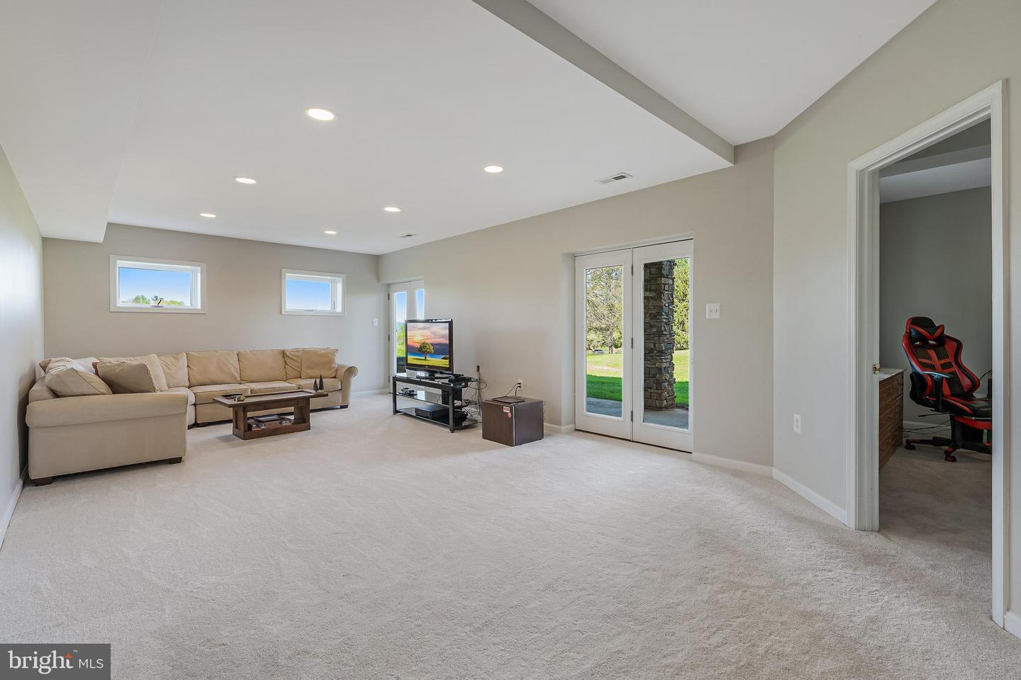 15870 OLD WATERFORD RD, PAEONIAN SPRINGS, Virginia 20129, 5 Bedrooms Bedrooms, ,4 BathroomsBathrooms,Residential,For sale,15870 OLD WATERFORD RD,VALO2093962 MLS # VALO2093962