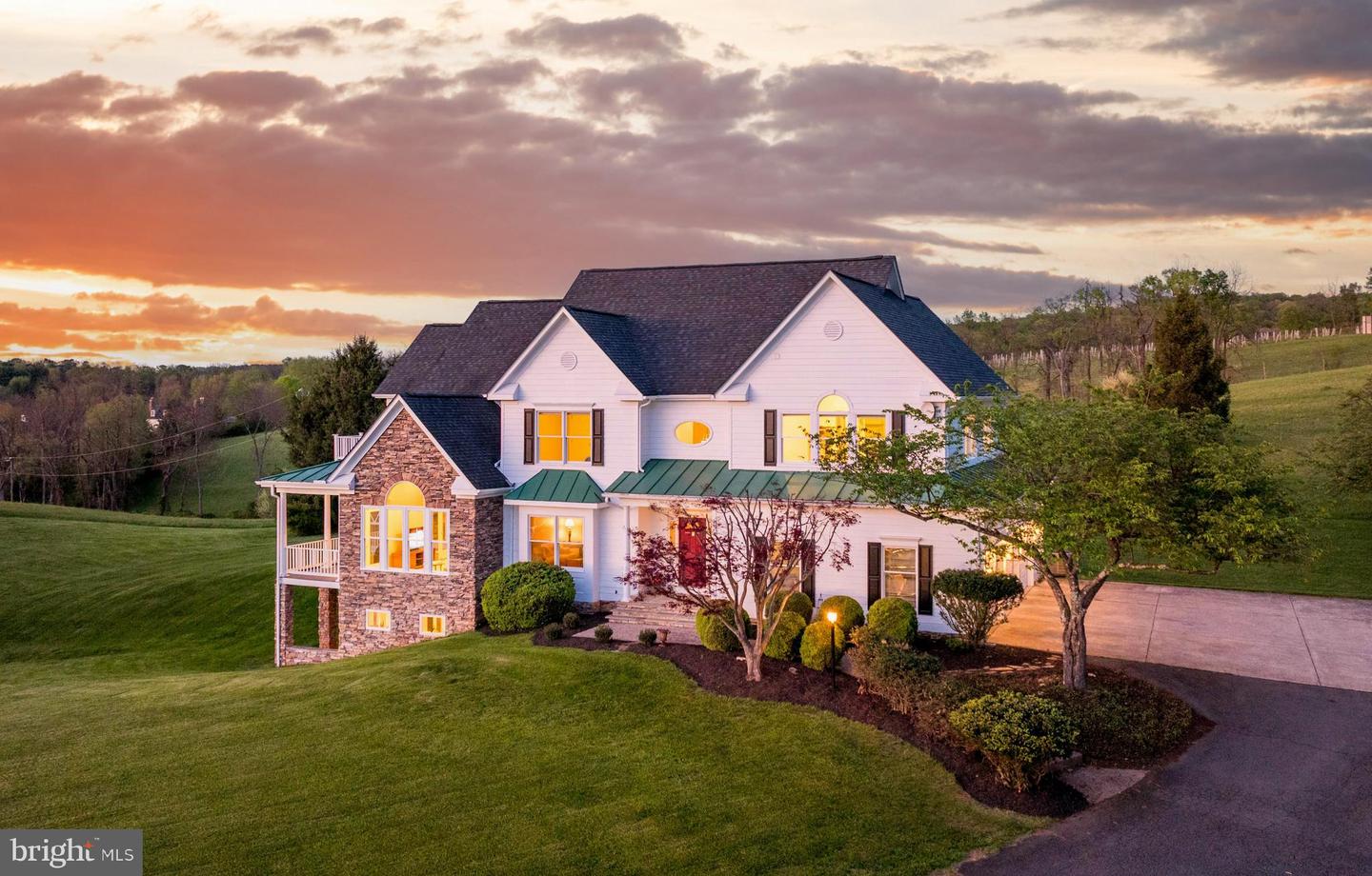 15870 OLD WATERFORD RD, PAEONIAN SPRINGS, Virginia 20129, 5 Bedrooms Bedrooms, ,4 BathroomsBathrooms,Residential,For sale,15870 OLD WATERFORD RD,VALO2093962 MLS # VALO2093962