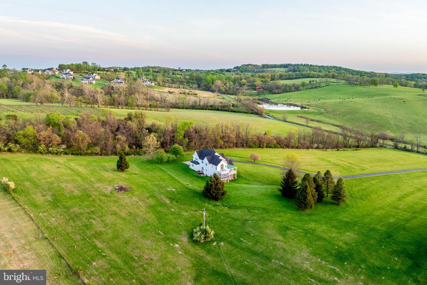 15870 OLD WATERFORD RD, PAEONIAN SPRINGS, Virginia 20129, 5 Bedrooms Bedrooms, ,4 BathroomsBathrooms,Residential,For sale,15870 OLD WATERFORD RD,VALO2093962 MLS # VALO2093962
