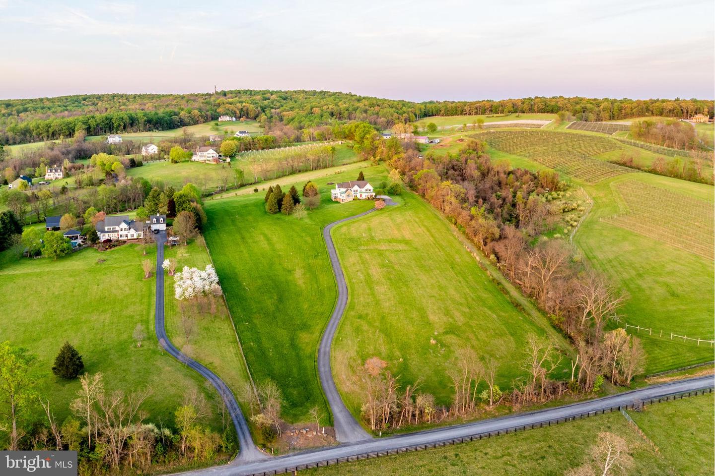15870 OLD WATERFORD RD, PAEONIAN SPRINGS, Virginia 20129, 5 Bedrooms Bedrooms, ,4 BathroomsBathrooms,Residential,For sale,15870 OLD WATERFORD RD,VALO2093962 MLS # VALO2093962