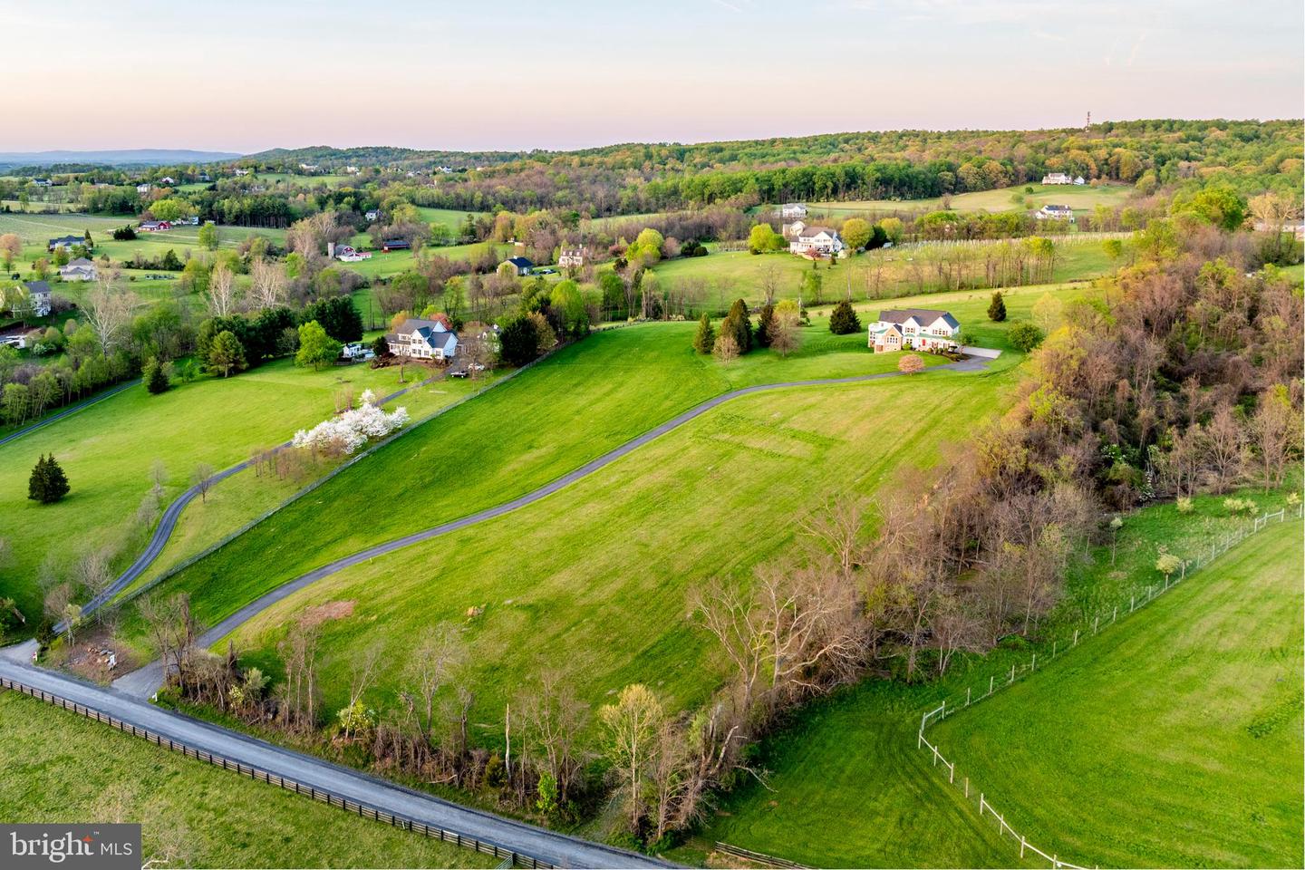 15870 OLD WATERFORD RD, PAEONIAN SPRINGS, Virginia 20129, 5 Bedrooms Bedrooms, ,4 BathroomsBathrooms,Residential,For sale,15870 OLD WATERFORD RD,VALO2093962 MLS # VALO2093962