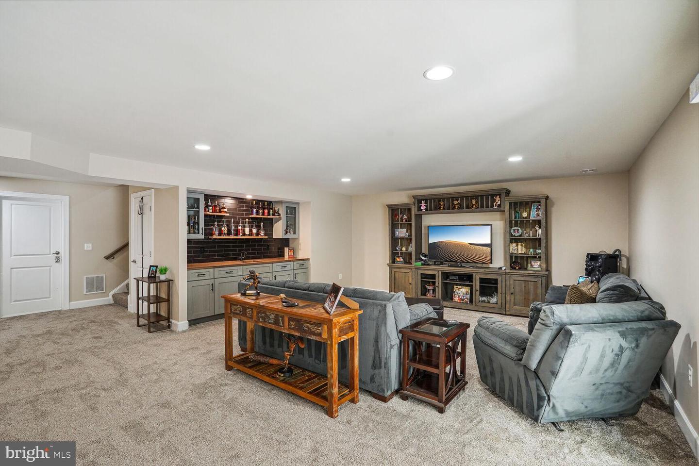 548 GLADIOLA WAY, STAFFORD, Virginia 22554, 6 Bedrooms Bedrooms, ,4 BathroomsBathrooms,Residential,For sale,548 GLADIOLA WAY,VAST2037846 MLS # VAST2037846