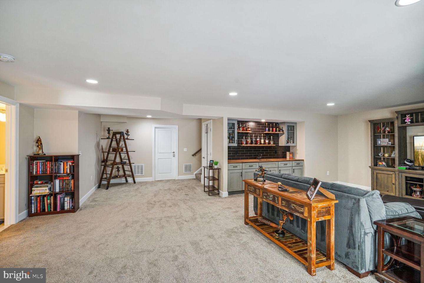 548 GLADIOLA WAY, STAFFORD, Virginia 22554, 6 Bedrooms Bedrooms, ,4 BathroomsBathrooms,Residential,For sale,548 GLADIOLA WAY,VAST2037846 MLS # VAST2037846