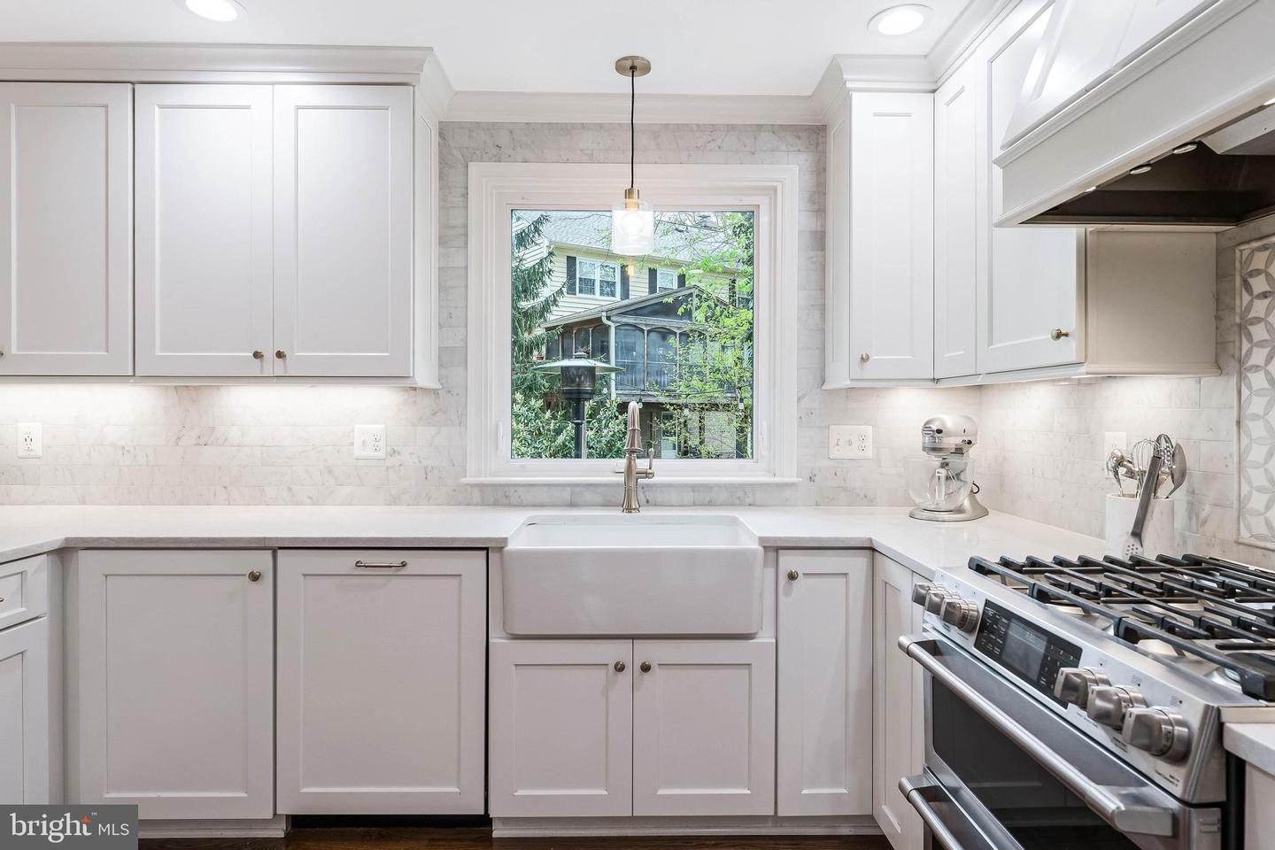 9013 PARLIAMENT DR, BURKE, Virginia 22015, 5 Bedrooms Bedrooms, ,2 BathroomsBathrooms,Residential,For sale,9013 PARLIAMENT DR,VAFX2234460 MLS # VAFX2234460