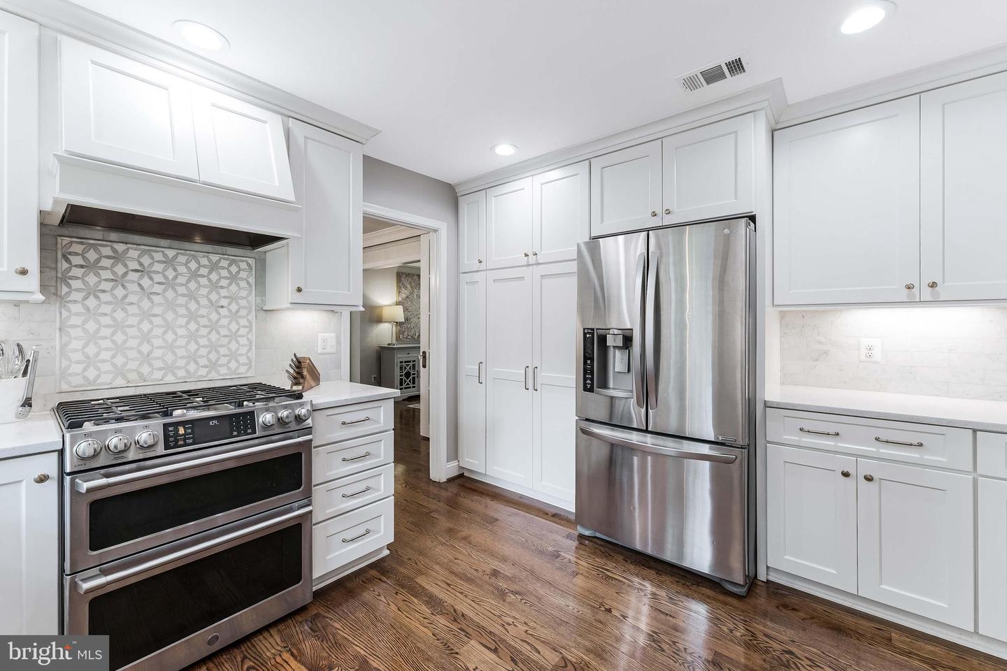 9013 PARLIAMENT DR, BURKE, Virginia 22015, 5 Bedrooms Bedrooms, ,2 BathroomsBathrooms,Residential,For sale,9013 PARLIAMENT DR,VAFX2234460 MLS # VAFX2234460