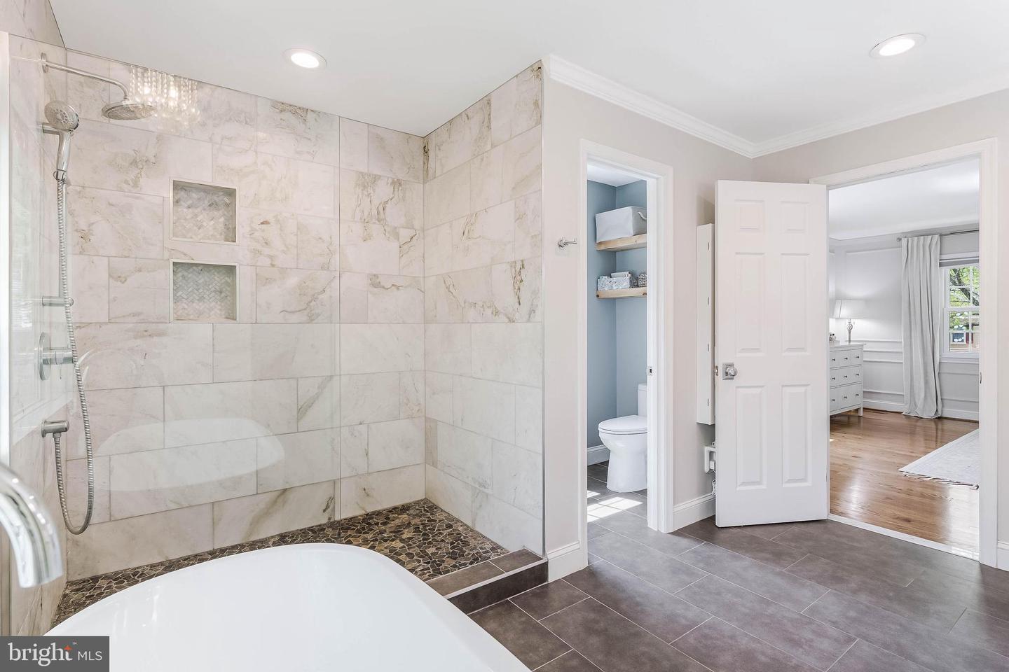 9013 PARLIAMENT DR, BURKE, Virginia 22015, 5 Bedrooms Bedrooms, ,2 BathroomsBathrooms,Residential,For sale,9013 PARLIAMENT DR,VAFX2234460 MLS # VAFX2234460