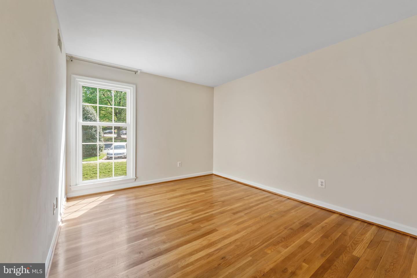 6628 MIDHILL PL, FALLS CHURCH, Virginia 22043, 3 Bedrooms Bedrooms, ,2 BathroomsBathrooms,Residential,For sale,6628 MIDHILL PL,VAFX2234370 MLS # VAFX2234370