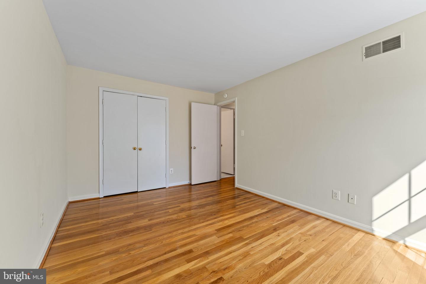 6628 MIDHILL PL, FALLS CHURCH, Virginia 22043, 3 Bedrooms Bedrooms, ,2 BathroomsBathrooms,Residential,For sale,6628 MIDHILL PL,VAFX2234370 MLS # VAFX2234370
