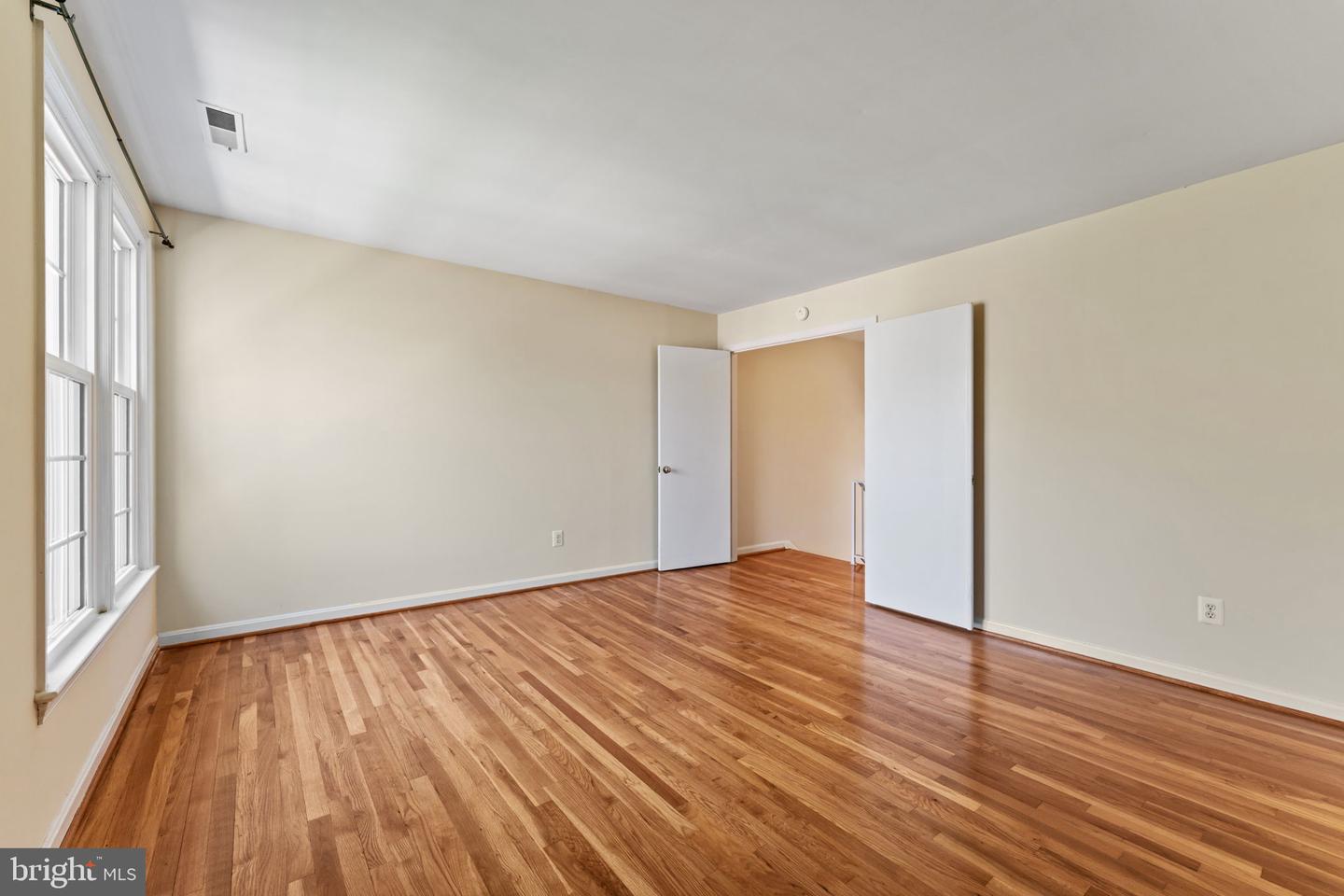 6628 MIDHILL PL, FALLS CHURCH, Virginia 22043, 3 Bedrooms Bedrooms, ,2 BathroomsBathrooms,Residential,For sale,6628 MIDHILL PL,VAFX2234370 MLS # VAFX2234370