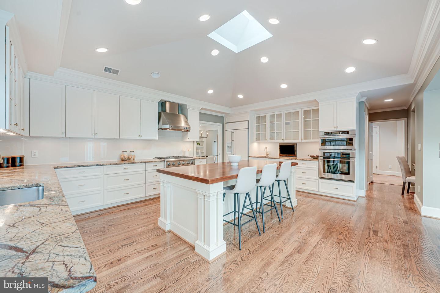 1419 JANNEYS LN, ALEXANDRIA, Virginia 22302, 3 Bedrooms Bedrooms, ,3 BathroomsBathrooms,Residential,For sale,1419 JANNEYS LN,VAAX2044180 MLS # VAAX2044180